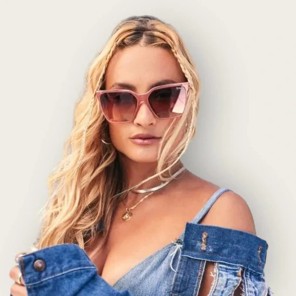 QUAY Sunglasses | Level Up Square Frame Milky Rose Pink Navy Vibrant Barbie Y2K - Picture 3 of 9